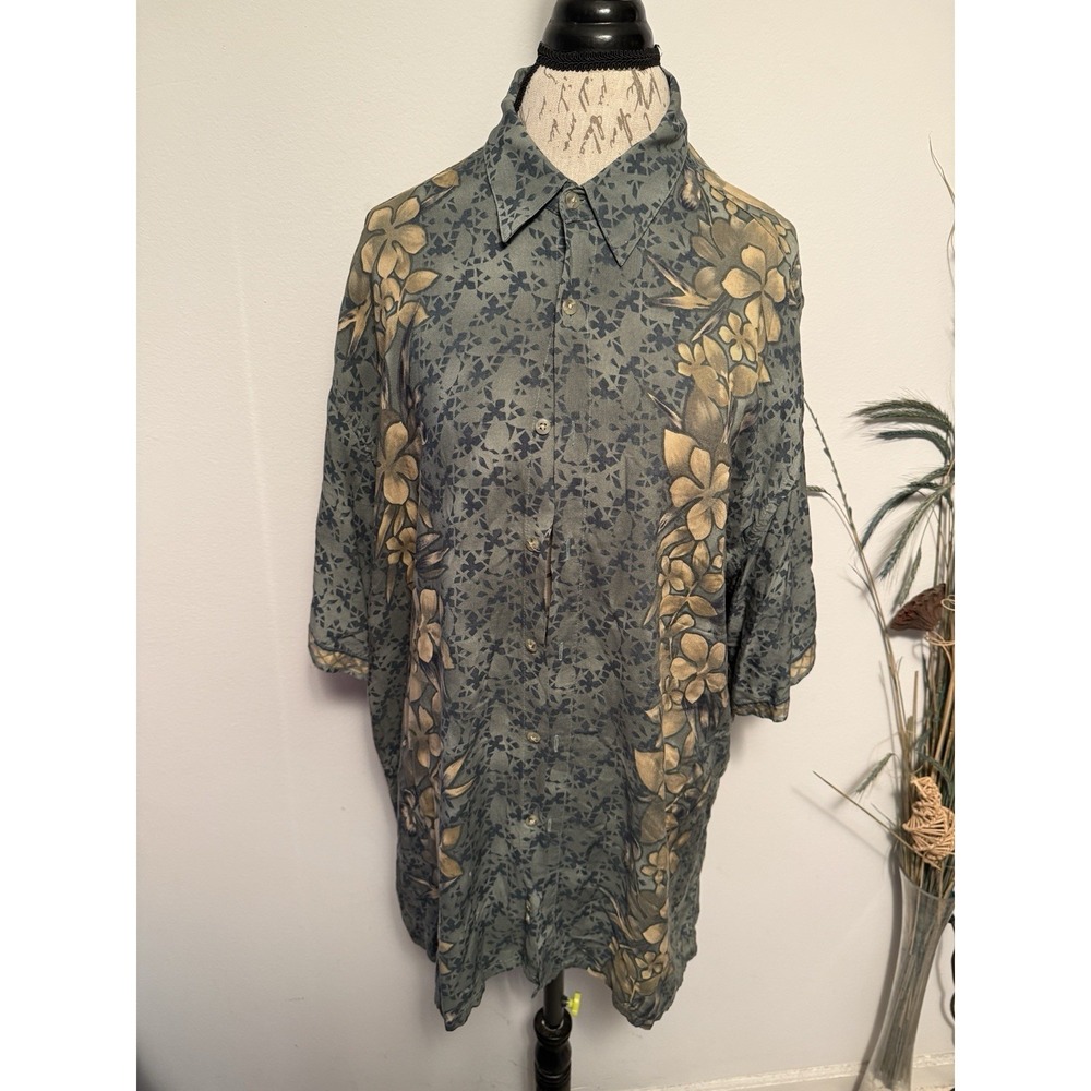 Neiman Marcus Rayon Hawaiian Shirt Floral Center Print Green Floral Xl